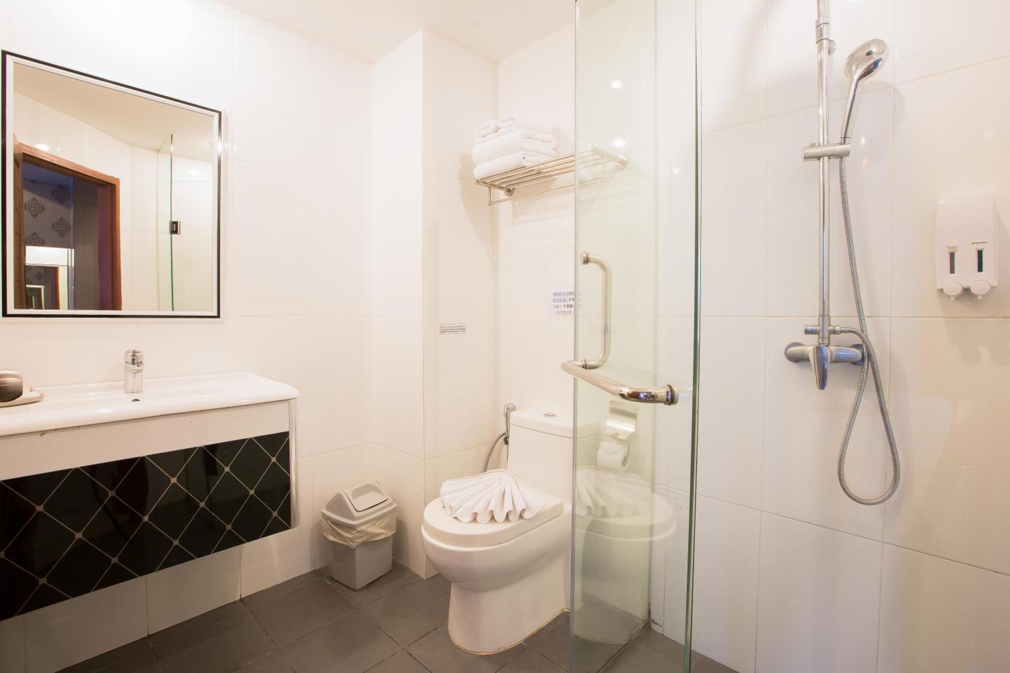 Hemingways Silk Hotel Patong Luaran gambar